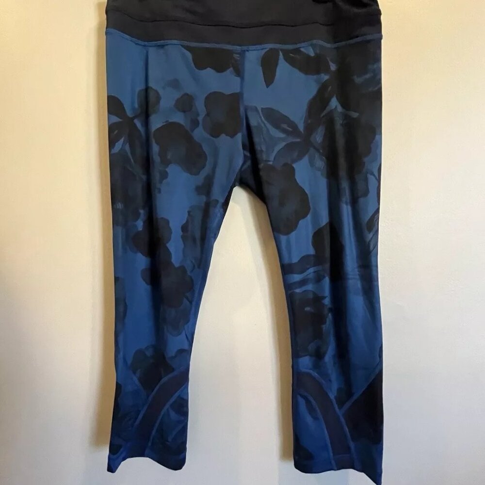 lululemon Leggings Rose Blue And Black Print Hidden Pockets
